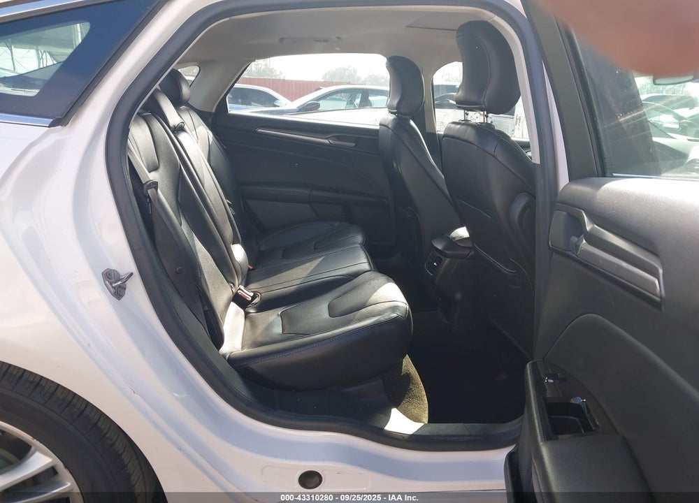 2016 FORD FUSION VIN: 3FA6P0RU7GR384449
