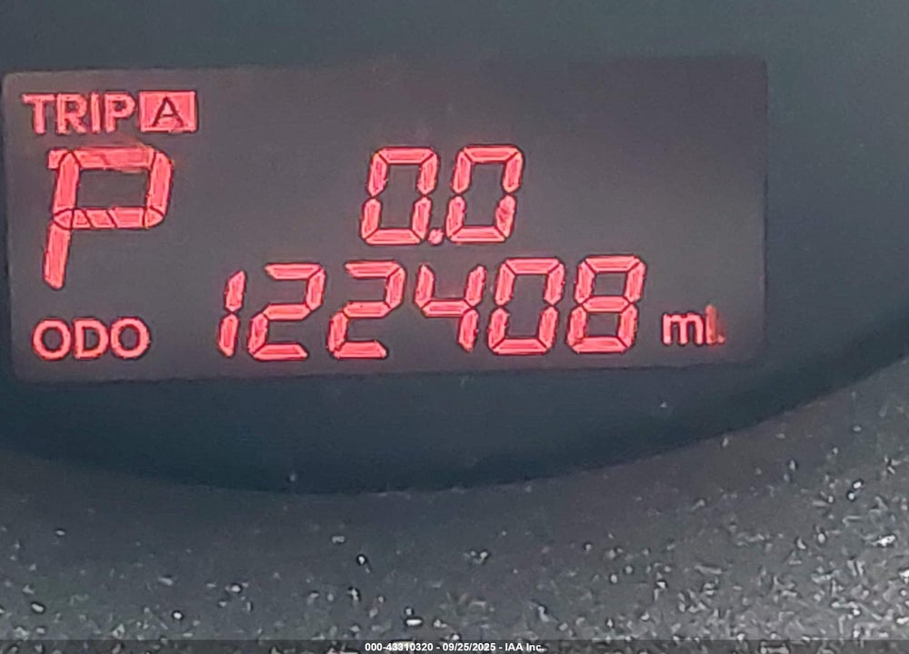 2011 KIA SORENTO VIN: 5XYKUDA14BG005906