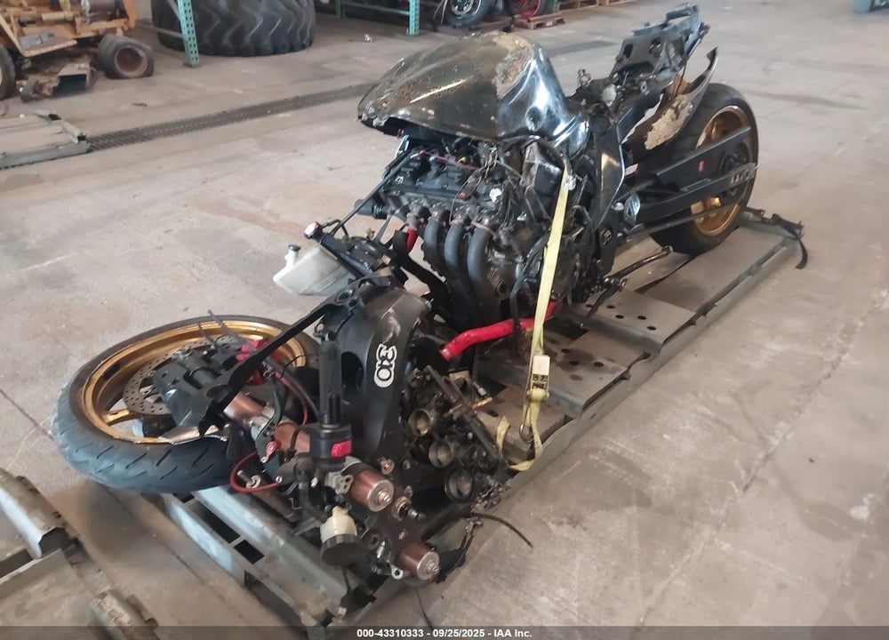 2006 SUZUKI GSX-R1000 VIN: JS1GT76A962114388