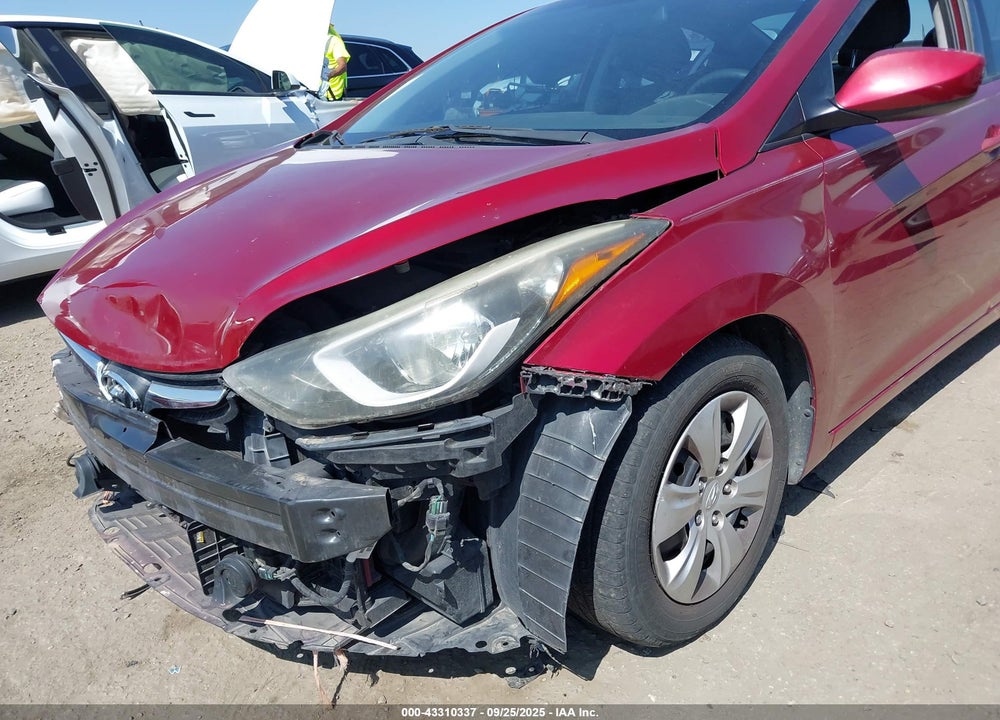 2016 HYUNDAI ELANTRA VIN: 5NPDH4AE2GH765770