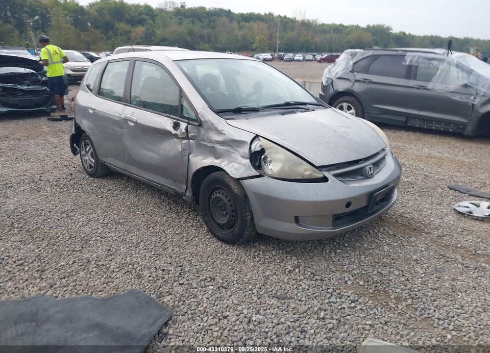 2007 HONDA FIT VIN: JHMGD38417S013512