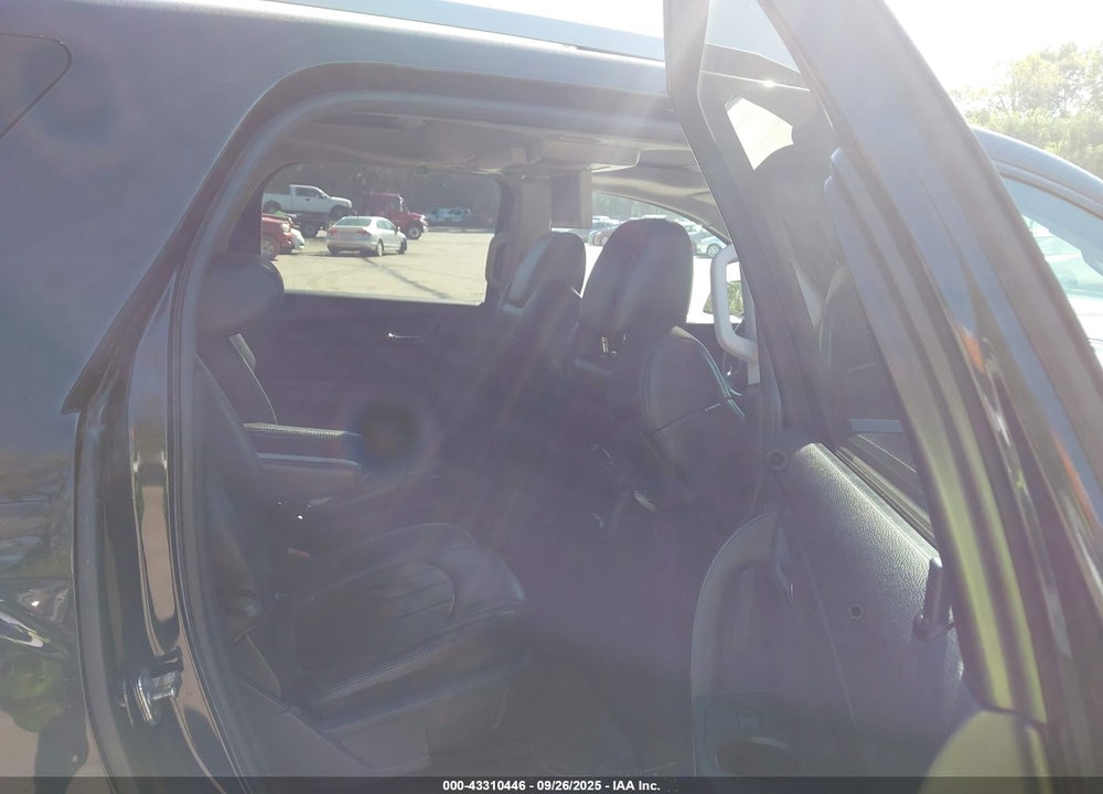 2011 GMC ACADIA VIN: 1GKKVTED9BJ283104