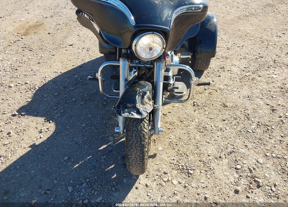 2009 HARLEY-DAVIDSON FLHTCUTG VIN: 1HD1MAM189Y852093