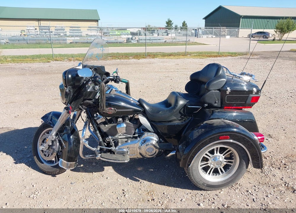2009 HARLEY-DAVIDSON FLHTCUTG VIN: 1HD1MAM189Y852093