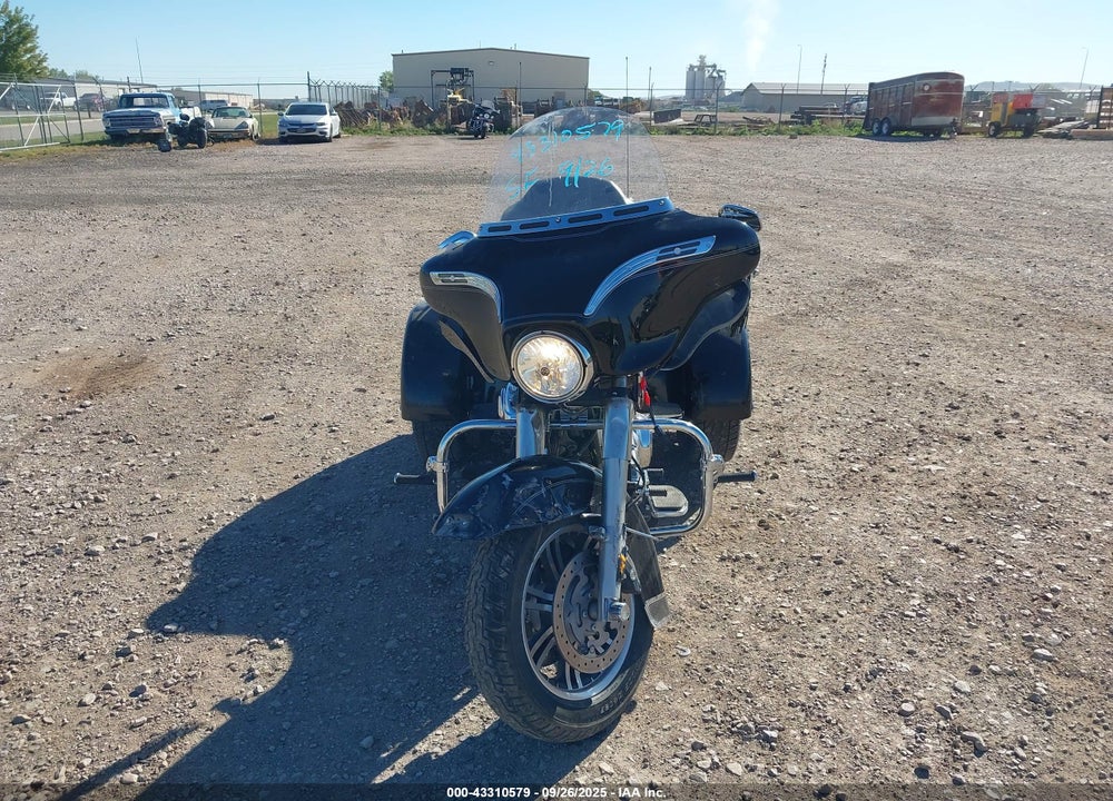 2009 HARLEY-DAVIDSON FLHTCUTG VIN: 1HD1MAM189Y852093