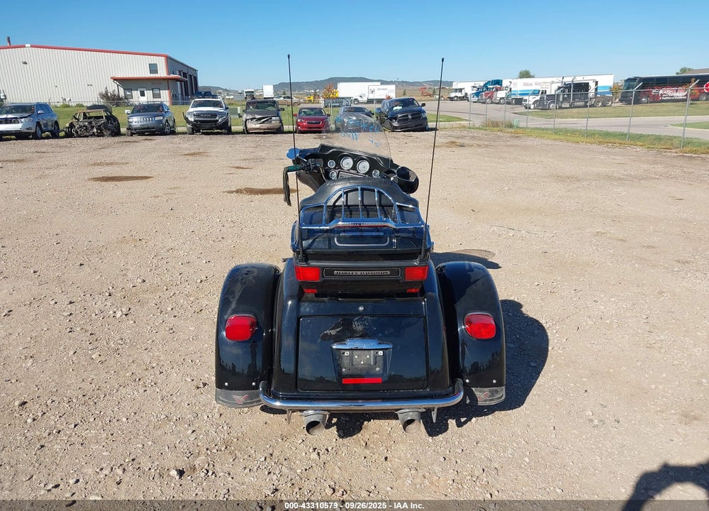 2009 HARLEY-DAVIDSON FLHTCUTG VIN: 1HD1MAM189Y852093