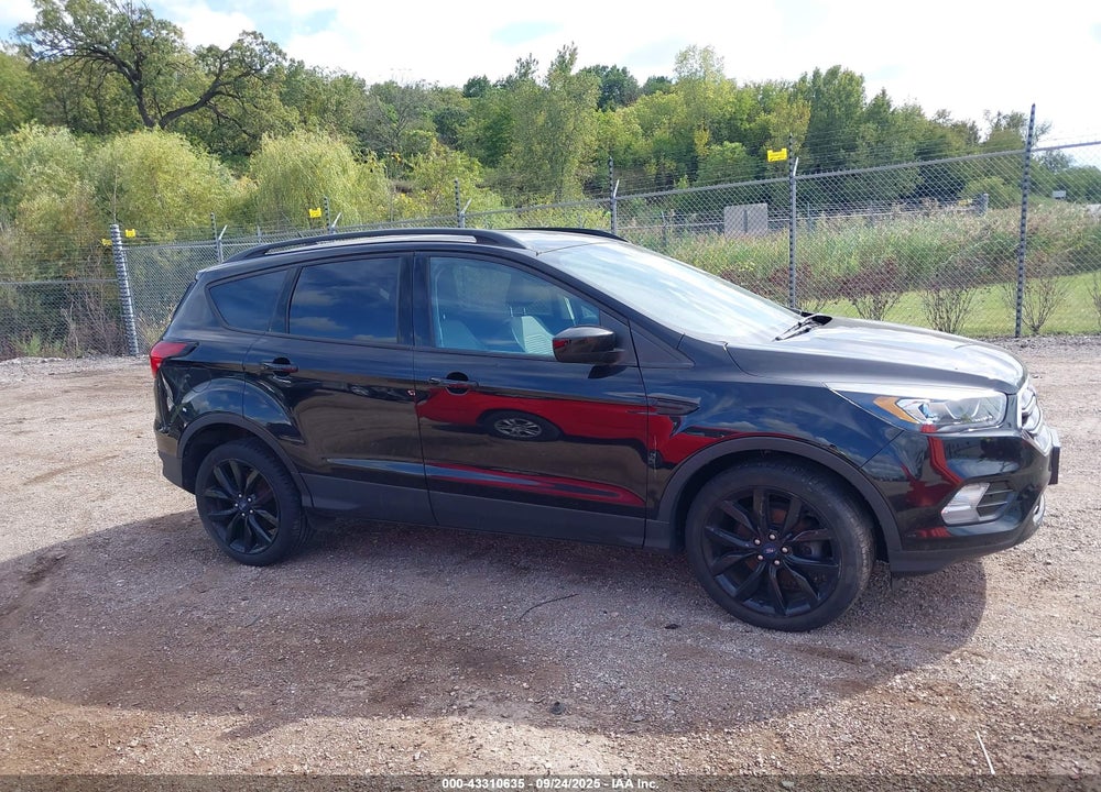 2019 FORD ESCAPE VIN: 1FMCU0GD2KUA07324