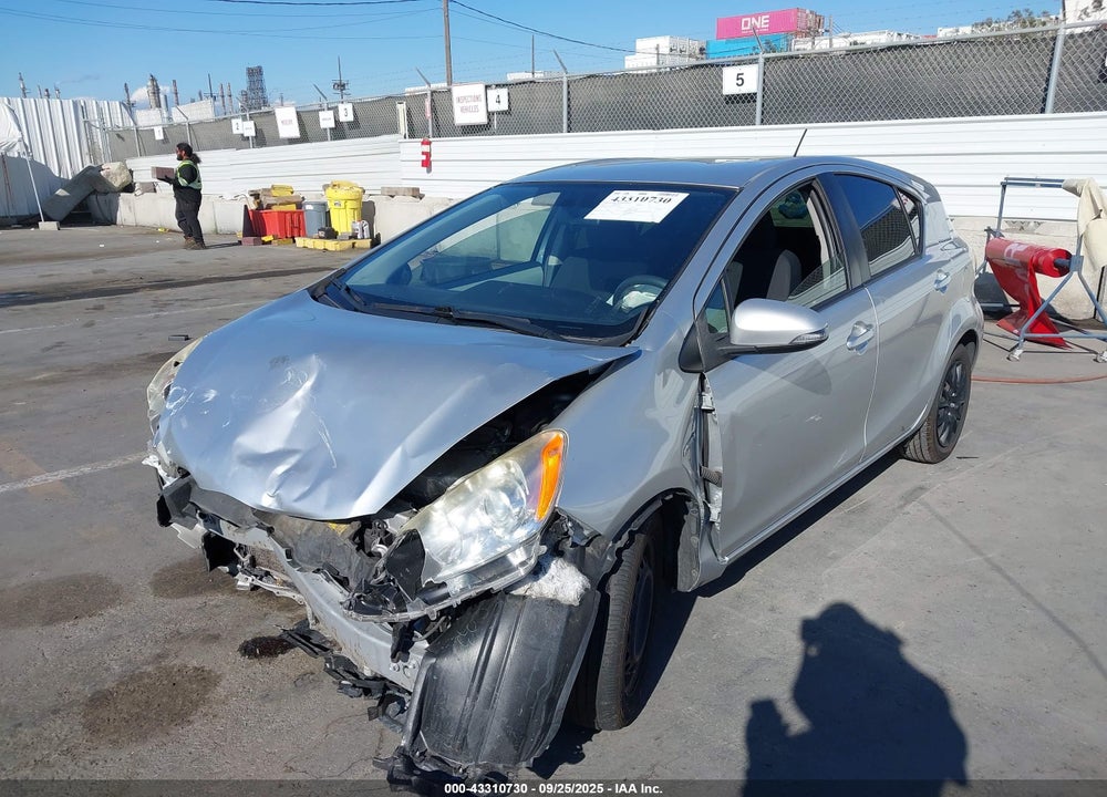 2013 TOYOTA PRIUS C VIN: JTDKDTB38D1549628