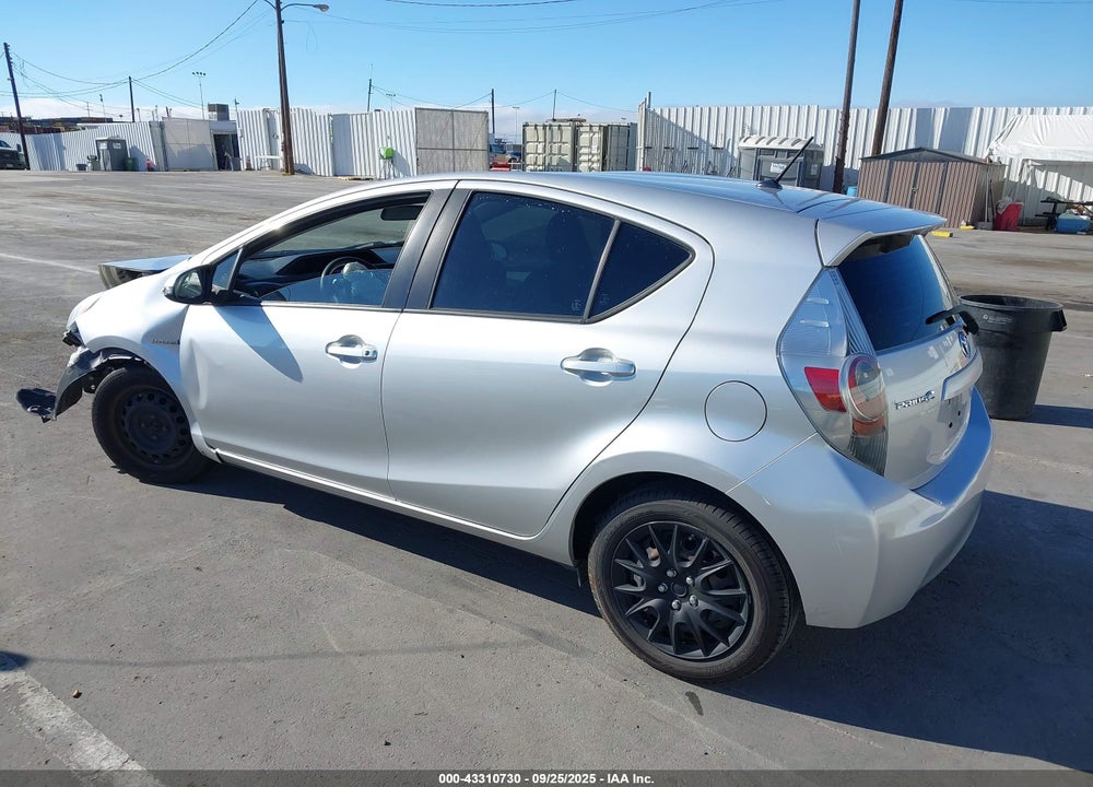 2013 TOYOTA PRIUS C VIN: JTDKDTB38D1549628