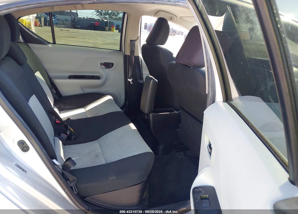 2013 TOYOTA PRIUS C VIN: JTDKDTB38D1549628