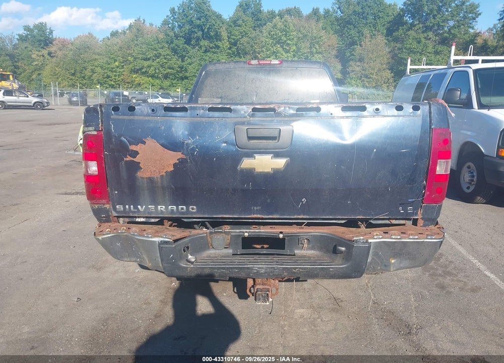 2008 CHEVROLET SILVERADO 2500HD WORK TRUCK VIN: 1GCHK23K08F188128