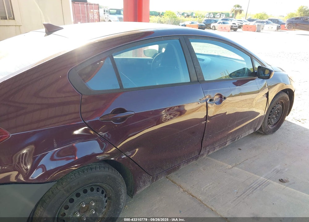 2018 KIA FORTE VIN: 3KPFK4A70JE199597