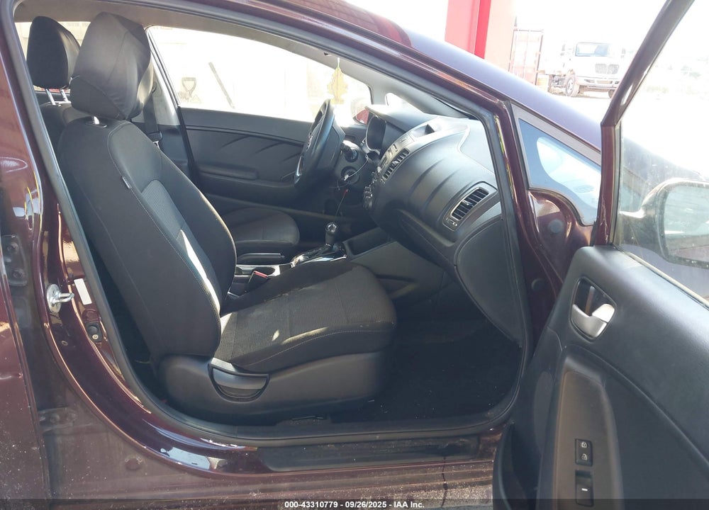 2018 KIA FORTE VIN: 3KPFK4A70JE199597