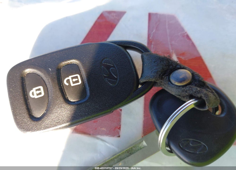 2013 HYUNDAI ACCENT VIN: KMHCT5AE4DU088556