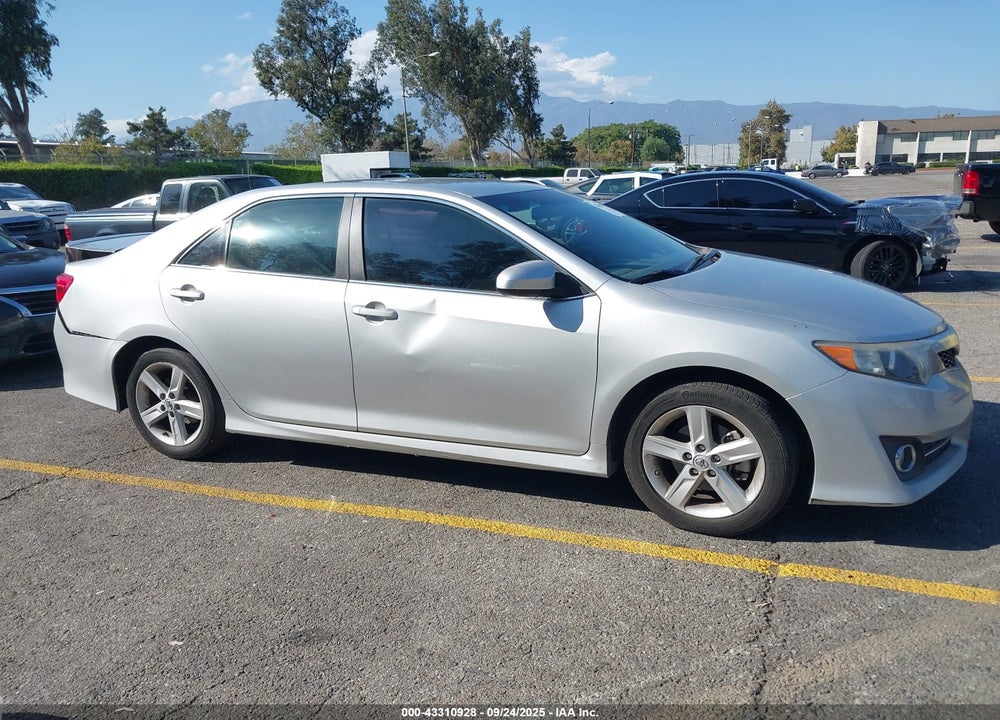 2014 TOYOTA CAMRY SE VIN: 4T1BF1FK4EU400189