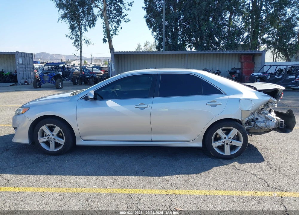 2014 TOYOTA CAMRY SE VIN: 4T1BF1FK4EU400189