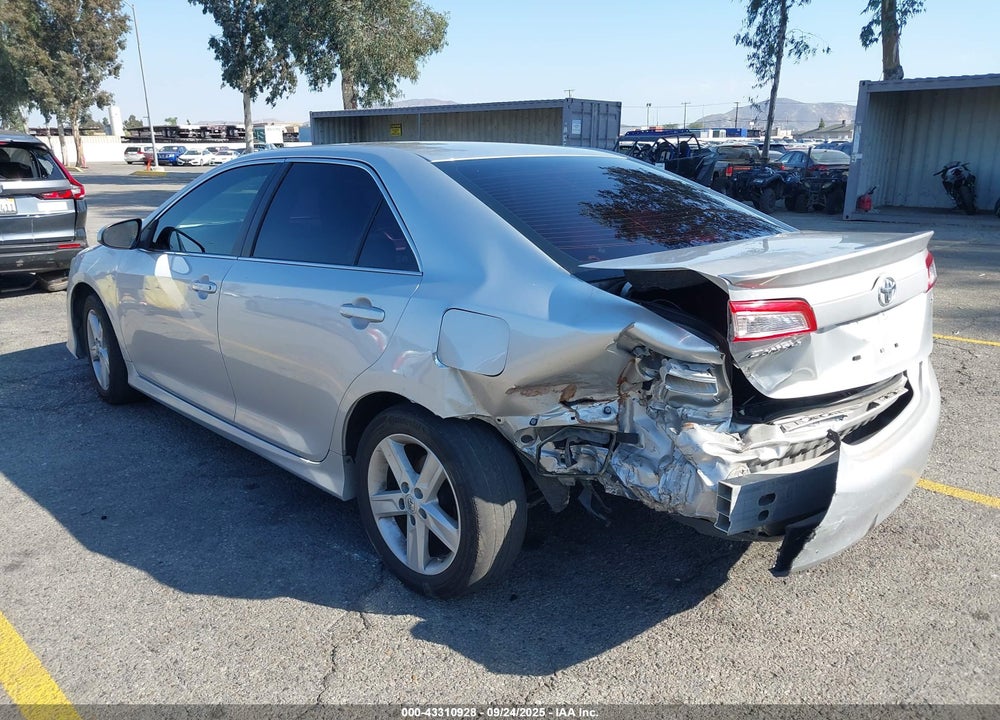 2014 TOYOTA CAMRY SE VIN: 4T1BF1FK4EU400189