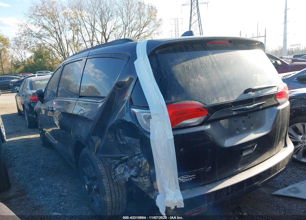 2019 CHRYSLER PACIFICA TOURING L VIN: 2C4RC1BG3KR569657