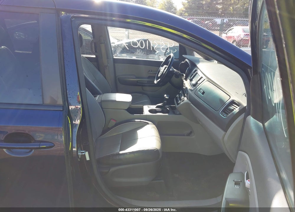 2018 KIA SEDONA VIN: KNDMB5C10J6367945