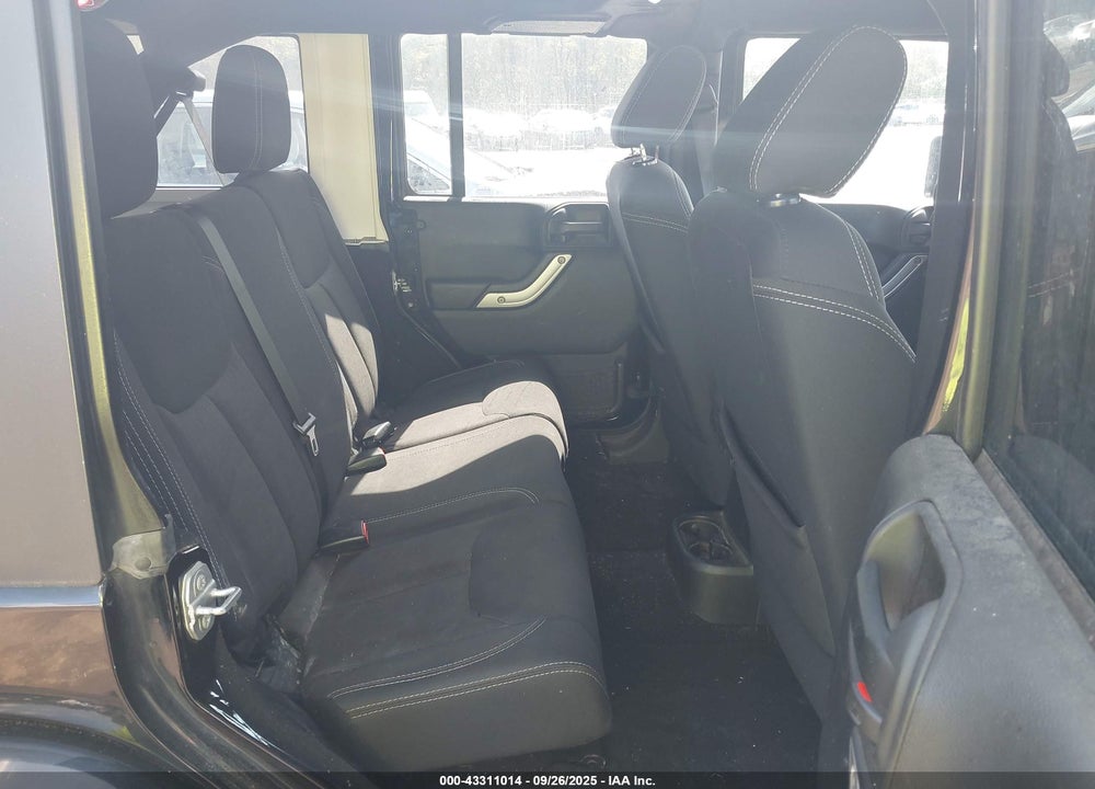 2015 JEEP WRANGLER UNLIMITED VIN: 1C4BJWEGXFL557844
