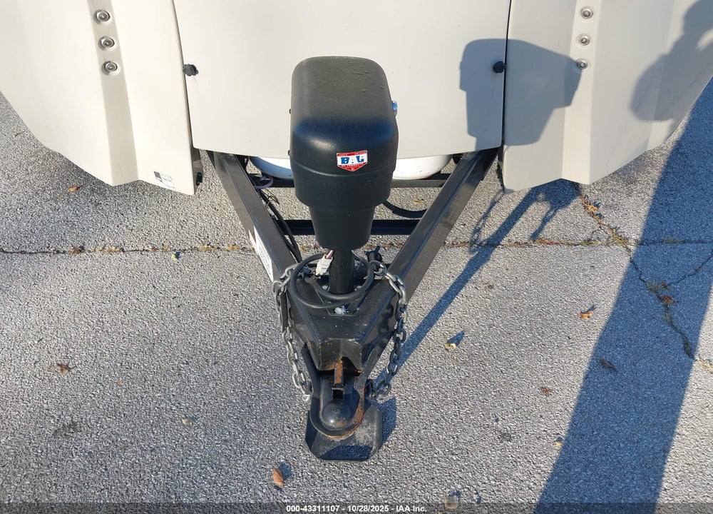 2017 JAYCO EAGLE VIN: 1UJBJ0BU5H1EB0125