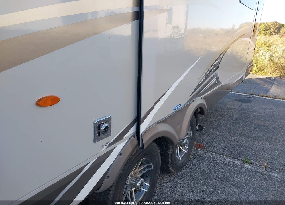 2017 JAYCO EAGLE VIN: 1UJBJ0BU5H1EB0125