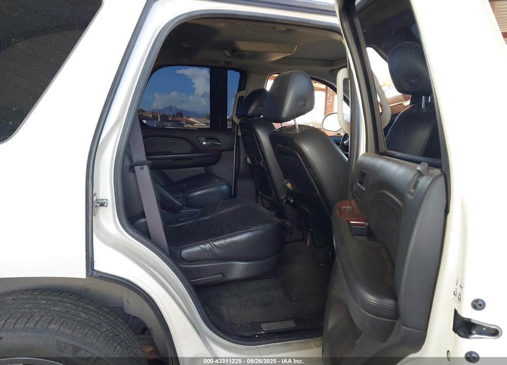 2008 CADILLAC ESCALADE STANDARD VIN: 1GYEC63808R114602