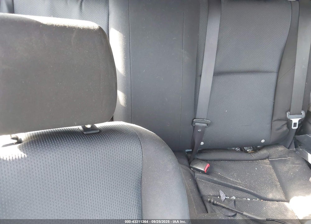 2011 MAZDA 3 VIN: JM1BL1UF6B1482703
