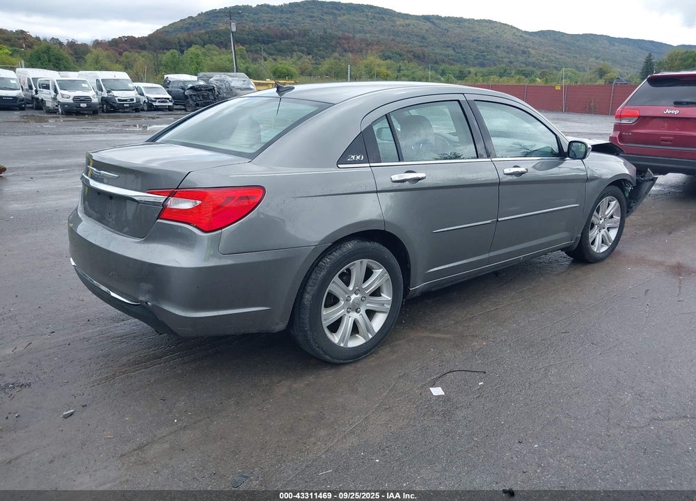 2012 CHRYSLER 200 VIN: 1C3CCBAG5CN240068