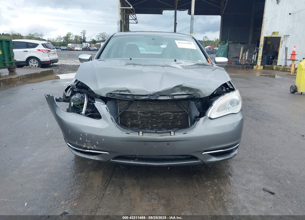 2012 CHRYSLER 200 VIN: 1C3CCBAG5CN240068