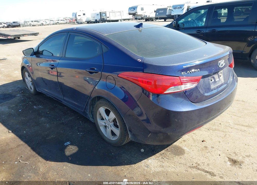 2013 HYUNDAI ELANTRA VIN: 5NPDH4AE0DH289465