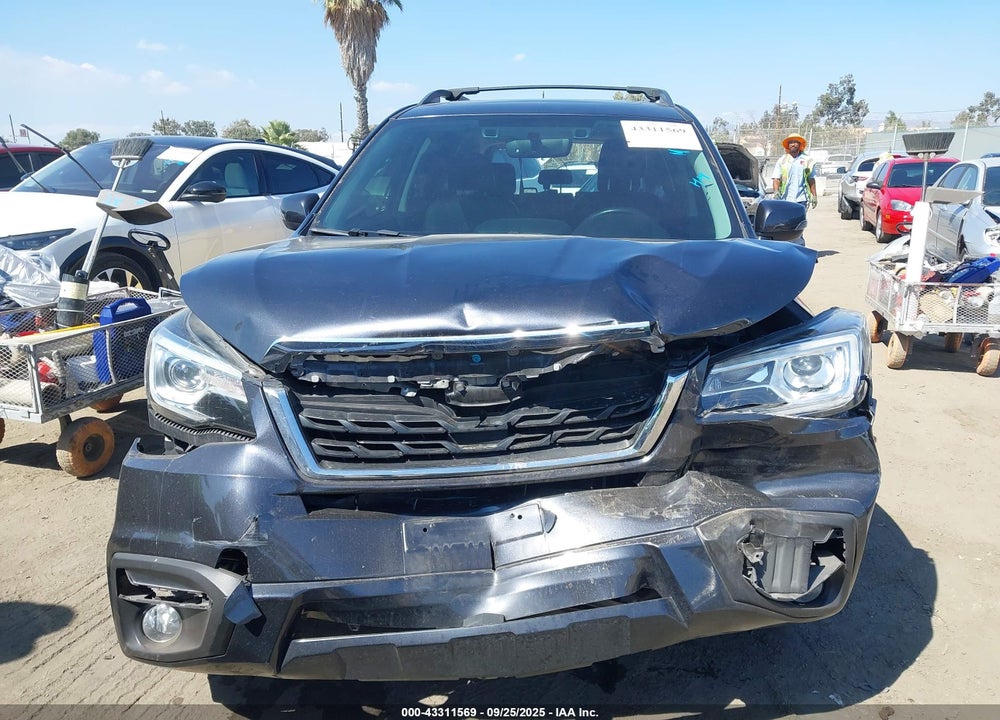 2018 SUBARU FORESTER VIN: JF2SJAWC7JH486100