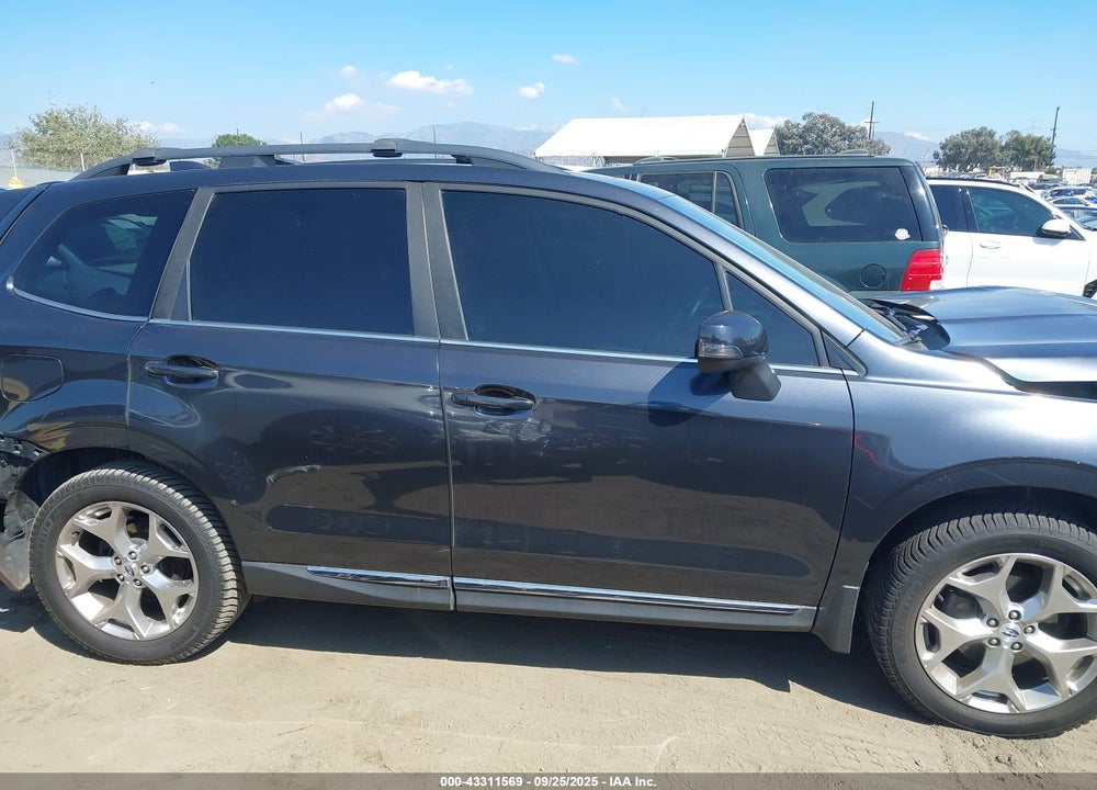 2018 SUBARU FORESTER VIN: JF2SJAWC7JH486100