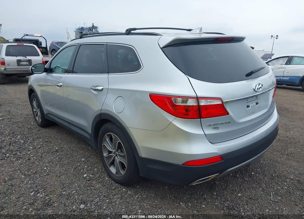 2016 HYUNDAI SANTA FE VIN: KM8SMDHF5GU153257