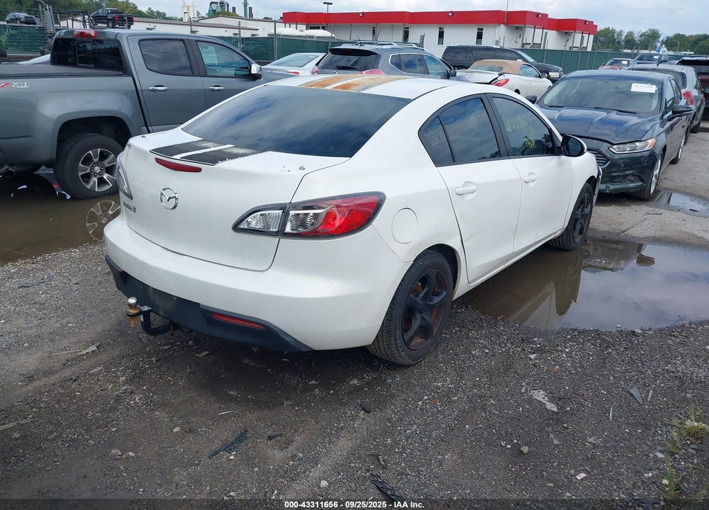 2011 MAZDA 3 VIN: JM1BL1VG3B1394487