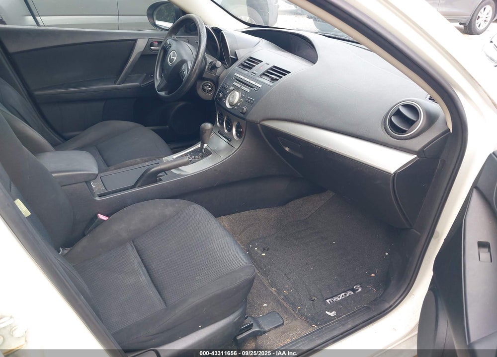 2011 MAZDA 3 VIN: JM1BL1VG3B1394487