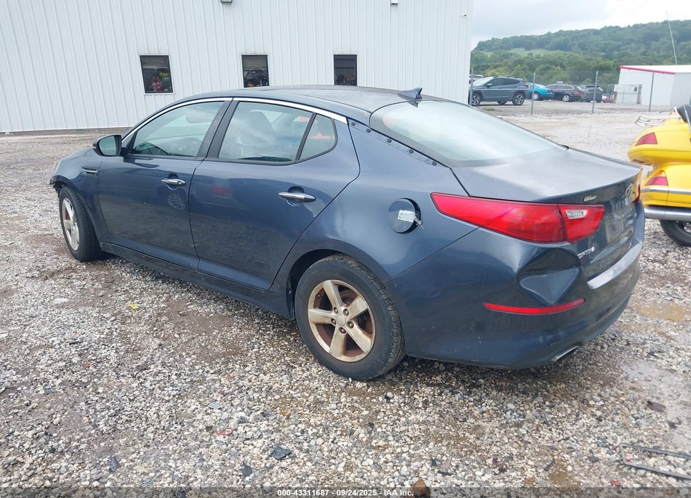 2015 KIA OPTIMA LX VIN: KNAGM4A79F5539005