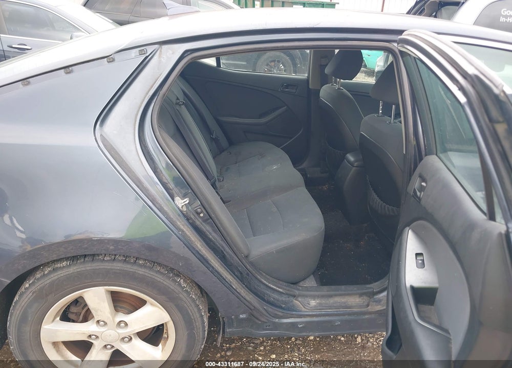 2015 KIA OPTIMA LX VIN: KNAGM4A79F5539005