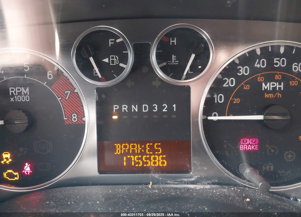 2007 HUMMER H3 SUV VIN: 5GTDN13E478158071