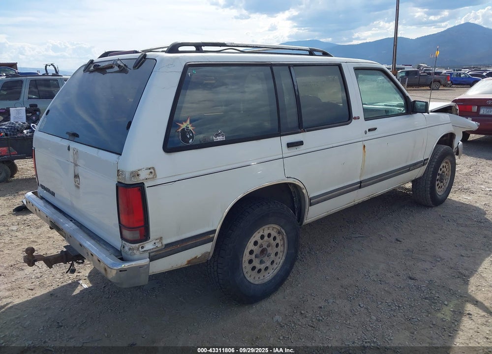 1994 CHEVROLET BLAZER S10 VIN: 1GNDT13W2R0159444