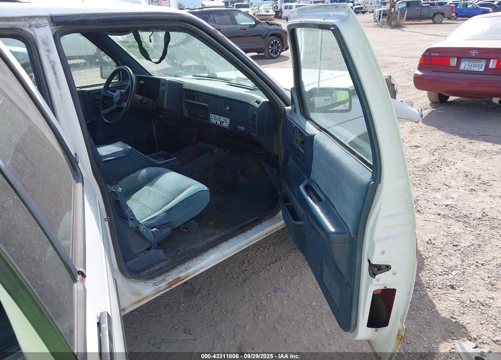 1994 CHEVROLET BLAZER S10 VIN: 1GNDT13W2R0159444