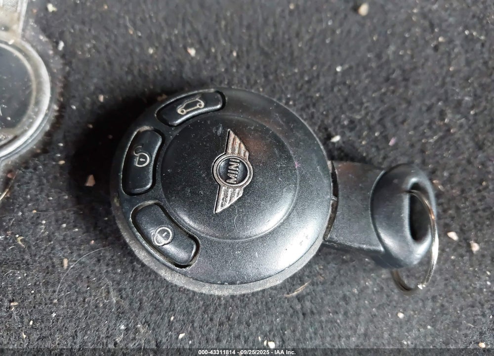 2012 MINI COOPER VIN: WMWZG3C53CTY39233