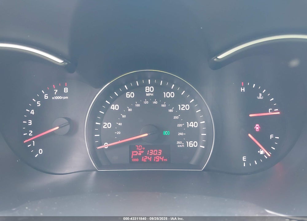 2015 KIA SORENTO VIN: 5XYKTCA61FG592323