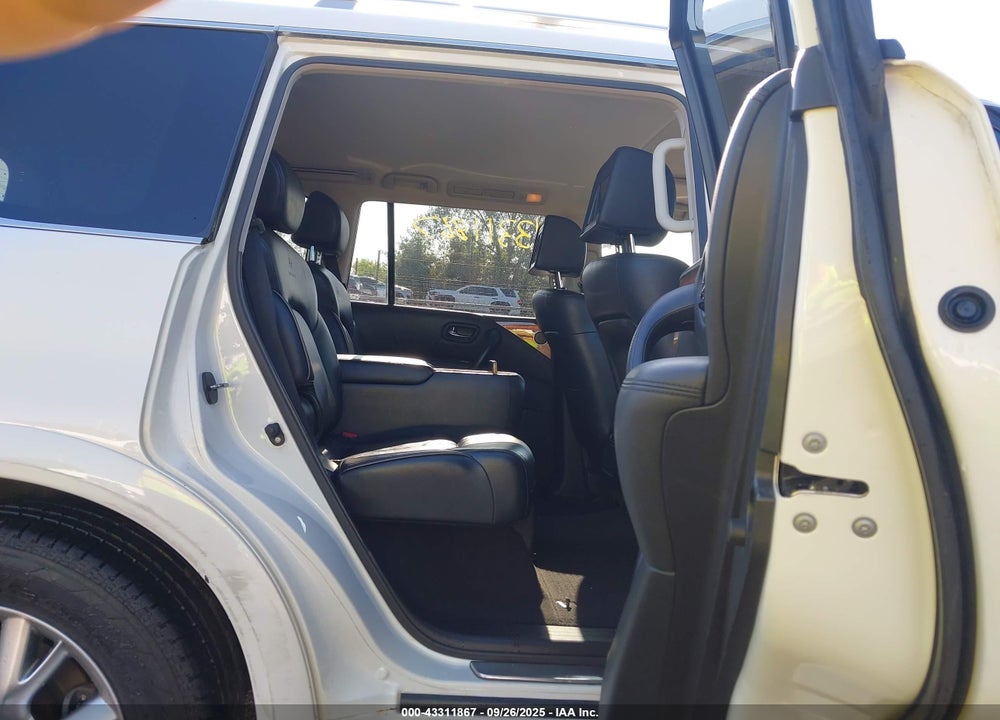 2014 INFINITI QX80 VIN: JN8AZ2NE7E9068118