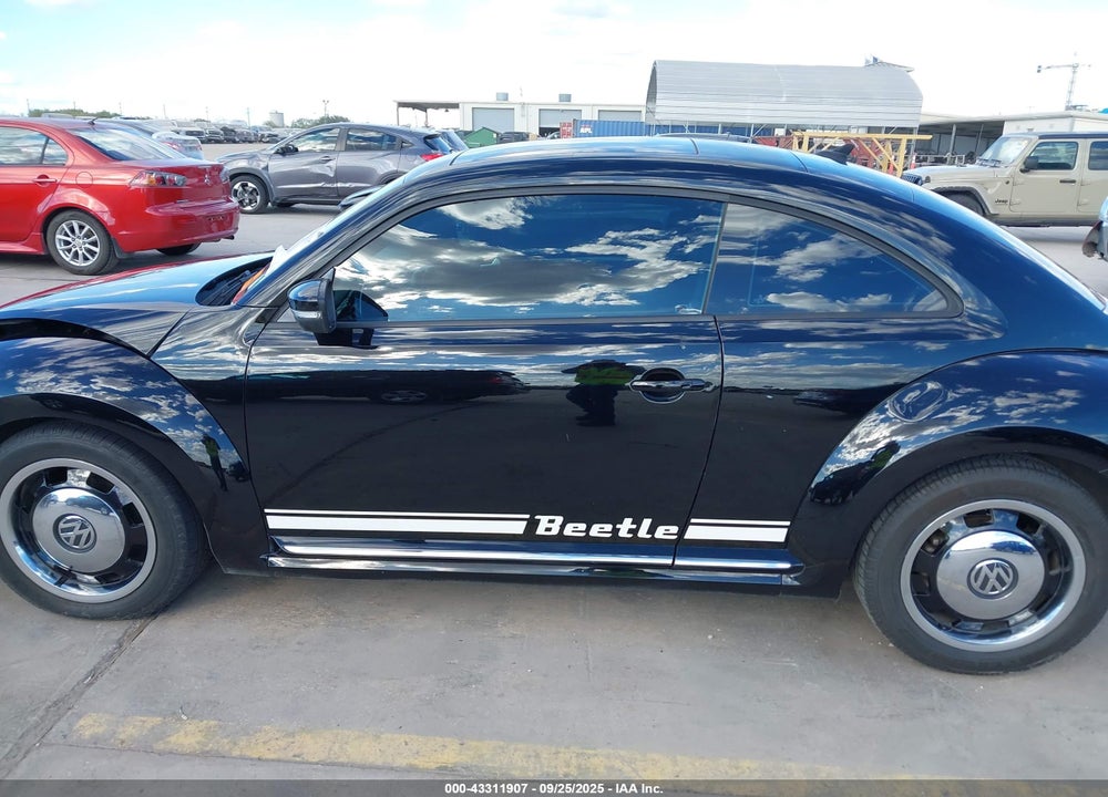 2013 VOLKSWAGEN BEETLE 2.5L VIN: 3VWJX7AT3DM605065