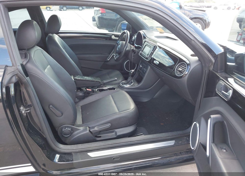 2013 VOLKSWAGEN BEETLE 2.5L VIN: 3VWJX7AT3DM605065