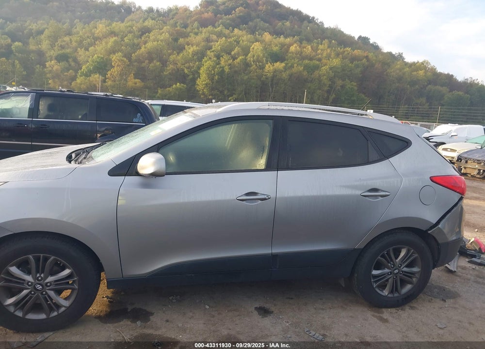 2014 HYUNDAI TUCSON SE VIN: KM8JU3AG0EU863818