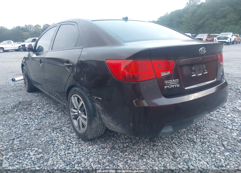 2011 KIA FORTE EX VIN: KNAFU4A25B5448324