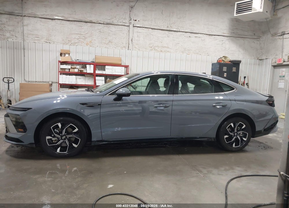 2025 HYUNDAI SONATA VIN: KMHL64JA3SA497063