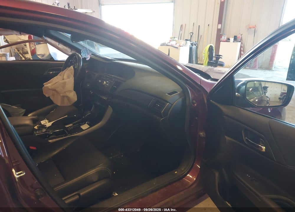2016 HONDA ACCORD VIN: 1HGCR2F5XGA240230